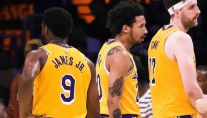 足球直播-美记：湖人4月已输3场多于整个3月，本季对雷霆马刺活塞1-9