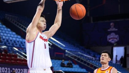 易建联竞技状态日趋出色 为何杜锋依旧高兴不起来